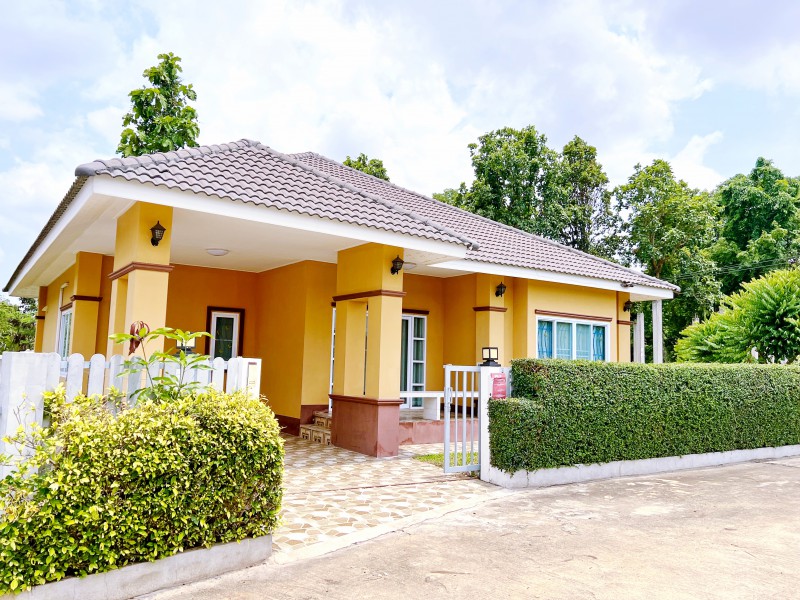 ม.ขอนแก่น หนองคาย บ้านเดี่ยวสไตล์โมเดิร์น 3นอน 2น้ำ 80ตร.ว. 140ตร.ม. 10-11,499B-M ภายใน1กม. ใกล้ Caltex Shell และ PTT Station บ้านพร้อมอยู่ เฟอร์ครบ วัดจอมแจ้งศรีจันทร์ KhonKaen U. NongKhai Area. Modern style detached house 3beds 10-11,499B-M 2baths 80sq.wah 140sq.m. Within 1km Caltex Shell PTT Station. Ready to move in fully furnished. Wat ChomChaeng SriChan. ตำบลหนองกอมเกาะ อำเภอเมืองหนองคาย จังหวัดหนองคาย 43000ขนาดที่ดิน 80 ตร.ว.พื้นที่ใช้สอย 140 ตร.ม.Land Area 80 Square WahUsable Area 140 Square Metersบ้านเดี่ยวสไตล์โมเดิร์น โครงสร้างคอนกรีตเสริ�