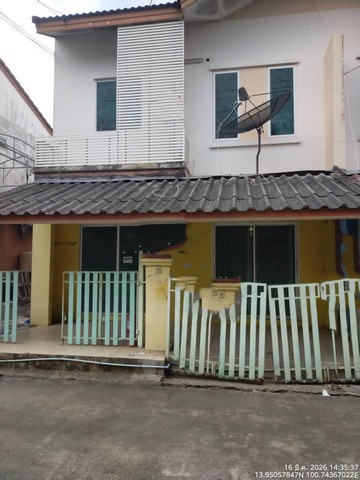 ขาย บ้านเดี่ยว/ทาวน์เฮ้าส์/คอนโด โครงการบ้านฟ้ารังสิต ลำลูกกาคลอง 7  ถนน/ซอย ตำบลบึงคำพร้อย อำเภอลำลูกกา จังหวัดปทุมธานี  ราคา    1,250,000   บาท  (ราคาต่อรองได้)  รายละเอียดทรัพย์ -  เนื้อที่ 18.0 ตร.ว. พื้นที่ใช้สอย 121.0 ตร.ม. -  3 ห้องนอน 2 ห้องน้ำ  -  1 ที่จอดรถ  -  บ้านหันไปทางทิศ เหนือ  พิกัดทรัพย์ : https://maps.app.goo.gl/pbbjV2RorzYrQAiZ7  สถานที่ใกล้เคียง  -ตลาดนัดเช้า@ สโมสรบ้านฟ้าปิยรมย์-สำนักงานที่ดินจังหว�