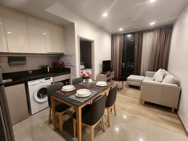 โทร 062-707-5665 คุณหลันID LINE : lunlylyCode : RN010For Rent Oka HausHave shuttle bus to BTS Thonglor Popular among foreignersGreat FacilitiesRoom will be available on 16 July 2026.50 sqm37 FloorCorner unitRiver view2 bed 2 bath (bathtub)FurnishedRent 42,000 baht/month (1 year contract)Rent 45,000 baht /month (6 months contract)Accept only non-smoking clientที่ตั้ง : ถนนพระราม 4 แขวงคลองตัน เขตคลองเตย กทม. 10110TAGS : BTS, BTS ทองหล่อ, Oka Haus, Oka Haus Sukhumvit 36, Oka Haus สุขุมวิท 36, คอนโด คลองตัน, คอนโด คลองเตย, คอนโด ทองหล่อ, คอนโด สุขุมวิท, คอนโด สุขุมวิท 36, คอนโดใกล้ BTS, คอนโดใกล้ BTS ทองหล่อ, คอนโดใกล้รถไฟฟ้า, คอนโดใกล้ร�
