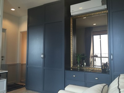 ชั้น 19  บิ๊วสวย สุดคุ้ม ! ขายคอนโดไอดีโอ โมบิ สุขุมวิท ( Ideo Mobi Sukhumvit 81 ) จาก  Ananda  44.39 ตร.ม  2 นอน 1 น้ำ  ติดBTS อ่อนนุช , Century The Movie Plaza Sukhumvit และตรงข้ามโลตัสอ่อนนุช สุขุมวิท 50 ! ด่วนมาก.TPI-3255.โครงการตั้งอยู่บนถนนสุขุมวิท 81 แขวงบางจาก เขตคลองเตย กทม.Google maps：https://maps.app.goo.gl/F5KddSQr3B3EcGzc8?g_st=ic.รายละเอียด✅ ไอดีโอ โมบิ สุขุมวิท ✅ 44.39 ตร.ม สูง 2.6 เมตร  ตึก B✅ 2 นอน 1 น้ำ 1 รับแขก 1 ครัว 1 ห้องพระ 1 ระเบียง✅ บิ๊วอินสวย น่าอยู่  วิวสวย .✅�