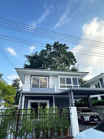 ขายเพียง 5.5 ล้าน #ศุภาลัยเบลล่า #แม่ริม บ้านสวย ต่อเติมครบ พร้อมอยู่! ทำเลดี โครงการคุณภาพ ใกล้แหล่งไลฟ์สไตล์ และโรงเรียนนานาชาติรายละเอียดบ้านเนื้อที่ 56 ตรว.พื้นที่ใช้สอย 210 ตรม.4 ห้องนอน 3 ห้องน้ำต่อเติมเพิ่ม 1 ห้องอเนกประสงค์ต่อเติมครัวหลังบ้านเรียบร้อยปูพื้นรอบบ้านทั้งหลังสร้างโรงจอดรถเรียบร้อยบ้านฟังก์ชันครบ เหมาะสำหรับครอบครัวใหญ่ หรือคนที่ต้องการ�
