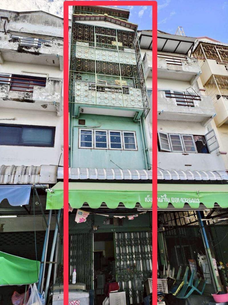 PZ1426 อาคารพาณิชย์ บางใหญ่ซิตี้ 4 ชั้น เนื้อที่16 ตรว. พื้นที่ใช้สอย 192 ตรม. ซอยตลาดกลางผักผลไม้ ทำเลค้าขาย ใจกลางตลาดบางใหญ่ ติดหลังตลาด BB Market ตำบลเสาธงหิน อำเภอบางใหญ่ จังหวัดนนทบุรี ราคา  18,000,000 บาท**รายละเอียด:**-ขายอาคารพาณิชย์ 4 ชั้นครึ่ง (มีดาดฟ้าต่อเติมพร้อม) -เนื้อที่ 16 ตร.ว.-พื้นที่ใช้สอย 192 ตร.ม-5 ห้องนอน -3 ห้องน้ำ-ต่อเติมหลังคา-เหล็กดัด**จุดเด่น/สถานที่ใกล้เคียง**-ใจกลา�