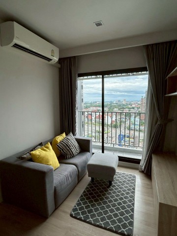 ให้เช่า 22,000 บาท/เดือน ขาย 4.8 ล้าน #Essent Chiang Mai Condo ห้องสวย ชั้นสูง #วิวเมือง เฟอร์นิเจอร์และเครื่องใช้ไฟฟ้าพร้อมเข้าอยู่ #ใกล้เซ็นทรัลเฟสติวัลรายละเอียดห้องพื้นที่ 43 ตารางเมตรชั้น 222 ห้องนอน1 ห้องน้ำ1 ห้องครัว 1 ห้องโถงระเบียงชมวิวขาย 4.8 ล้านบาท ค่าโอน 50/50ค่าเช่า▪️ 22,000 บาท/เดือน (สัญญา 1 ปี)▪️ 25,000 บาท/เดือน (สัญญา 6 เดือน)สิ่งอำนวยความสะดวกภายในโครงการสระว่ายน้ำระบบเกลือฟิตเนสCo-W