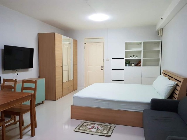 City Home Sukhumvit Convenient Private 2nd Floor BTS Udomsuk***Property sales/rental services and consultation available. Contact us anytime.***For more details, photos, or to schedule a viewing:Contact Ekachai (Aui)T. 089-799-5598Line ID: @auiauiaui001 (Add @ at the beginning)---------------------------------------------------------------Room Type: 1 Bedroom, 1 BathroomSize: 30 sq m, 2nd Floor, Building A1New, clean, beautifully decorated, ready to move in.Details--------------------------------------------------------------Rental Price: 10,000 THB per month--------------------------------------------------------------*Nearby Landmarks (Information based on Google Map)1. Central Bangna Shopping Mall2. Mega Bangna Shopping Mall3. Berkeley International School4. Thainakarin Hospital5. BITEC Bangna6. BTS Udom Suk Station--------------------------------------------------------------Tag: BTS, BTS Udom Suk, City Home, City Home Sukhumvit, City Home Condo, Sukhumvit Condo, Udom Suk Condo, Co