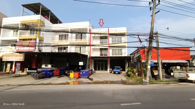 ขายอาคารพาณิชย์เมืองภูเก็ต 3 ชั้น    ถนน เจ้าฟ้าตะวันตก  ตำบล ฉลอง อำเภอ เมืองภูเก็ต จังหวัด ภูเก็ต  ราคาโปรโมชั่น  6,994,000   บาท    ลดจาก  9,700,000   บาท ราคาโปรโมชั่นตั้งแต่วันที่ 1 กรกฎาคม 2569 – 30 กันยายน 2569  รายละเอียดทรัพย์ -  เนื้อที่ 38.90 ตร.ว.  พื้นที่ใช้สอย 222.75 ตร.ม. -  3 ห้องน้ำ   -  1 ที่จอดรถ   พิกัดทรัพย์ : https://maps.app.goo.gl/TxGyGEX1fa4GENebA  สถานที่ใกล้เคียง   - โรงพยาบาลฉลอง - โลตัส ฉลอง - โรบินสันไลฟ์สไตล์ ฉลอ�