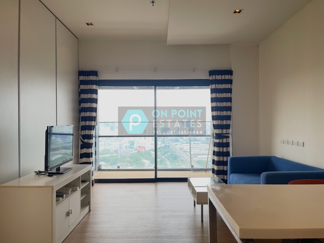 Circle Living Prototype (Agent Post)                       1 Bedroom 1 Bathroom for Rent** RENTAL PRICE : 27,000 Baht / month (1 Year Contract ) **Listing ID : A2332Location : New Petchaburi Road.Room Type : 1 Bedroom 1 BathroomRoom Size : 47 Sq.m.Function :- Fully Furnished- Gym / Swimming pool / Sauna- BTS Nana / MRT Petchaburi and Airport Link Shuttle serviceเซอร์เคิล ลิฟวิ่ง โปรโตไทป์ ให้เช่า 1 ห้องนอน 1 ห้องน้ำ  ** ** ราคาเช่า : 27,000 บาท ต่อเดือน (สัญญา 1 ปี) **Listing ID : A2332พื้นที่ : ถนน เพชรบุรีตัดใหม่ประเภท : 1 ห้องนอน 1 ห้องน้ำขนาด : 47 ตารางเมตรFunction :- ตกแต่งพร้อมอาศัย ฯ- ส่วนกลางประกอบด้วย ฟิตเนส / สระว่ายน้ำ 