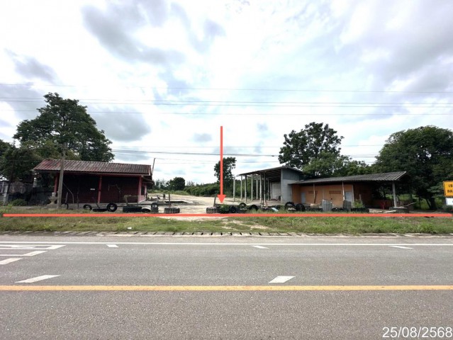 ขาย บ้านเดี่ยว/ทาวน์เฮ้าส์/คอนโด โกดัง กำแพงเพชร  ถนน สายบ้านโคกเลาะ - บ้านโป่งแต้(กพ.1029) ตำบล วังชะพลู อำเภอ ขาณุวรลักษบุรี จังหวัด กำแพงเพชร  ราคาโปรโมชั่น   9,516,000   บาท    ลดจาก   13,102,000 บ   บาท ราคาโปรโมชั่นตั้งแต่วันที่ 1 กรกฎาคม 2569 – 30 กันยายน 2569  รายละเอียดทรัพย์ -  เนื้อที่ 22-1-91.00 ไร่ พื้นที่ใช้สอย 576 ตร.ม.  -  บ้านหันไปทางทิศ ตะวันตกเฉียงเหนือ  พิกัดทรัพย์ : https://maps.app.goo.gl/YVtm6GRRHvNiKA9i8  สถานที่�