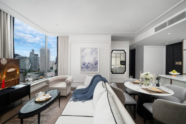 La Clef Bangkok by The Crest Collection Pet-Friendly Living | Only 20 Meters from Thong Lo BTS StationSize: 95 sqm., 2 bedrooms, 2 bathrooms Rental price: 210,000 baht/month Ref.: 380984Listing Detail: www.rent-bangkok-condo.com/properties/380984Co-agents are welcome. - - -Contact us for more information or arrange a viewing:Email. rbc.rentbangkokcondo@gmail.comCall. 066-0588-655Line ID: @rentbangkokcondohttps://lin.ee/9cMeMxeWhatsapp: 0660588655Wechat 微信: rentbangkokcondo