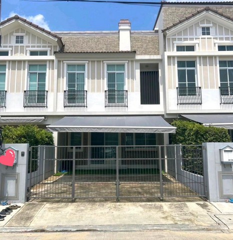 ให้เช่าทาวน์โฮม2ชั้น สภาพใหม่กิ๊บ! วิวสวน ทิศใต้  #บ้านเช่าบางนา•25ตรว. • 3ห้องนอน  3 ห้องน้ำ  1ห้องรับแขก 1ห้องครัว• แอร์4เครื่องพร้อมเฟอร์นิเจอร์ ตู้เย็น , เครื่องซักผ้า, TV55นิ้ว•จอดรถได้2คัน•ฉากกั้นกระจกอาบน้ำ 2 ห้องระบบ ไฟ smart home สามารถสั่งด้วยมือถือได้เกือบทั้งหลังWifi Internet (Fiber ความเร็วสูง) พร้อมตัวขยายสัญญานครอบครุมทั้งบ้านIndy2 บางนา รามคำแหง 2 แขวงดอกไม้ เขตประเวศ กรุง�