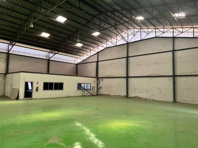 AOM 2979โกดัง พร้อมออฟฟิศ @บางปลา - บางพลี (ซอยธนสิทธิ์) ให้เช่าWarehouse with Office Bang Pla - Bang Pli  For rentพร้อมเข้าใช้งาน Location : บางปลา 2 - ซ.ธนสิทธิ์ ต.บางปลา อ.บางพลีค่าเช่า : 138,420 บาท/เดือน ขนาด : 1,152 ตารางเมตร (24 * 48 เมตร) พร้อมออฟฟิศ : พื้นรับน้ำหนัก 3 ตัน / ตารางเมตร : พื้นเท Epoxy แล้ว: ไฟฟ้า 3 เฟส  ค่าไฟ 8 บาท | ค่าน้ำ 18 บาท  รถใหญ่เข้า - ออกได้สะดวก  มีรปภ.ดูแล ไฟส่องทั้งคืนสัญญาขั้นต่ำ 3 ปี / 3 year contract minimum ล่วงหน้า 1 เดือน / Re