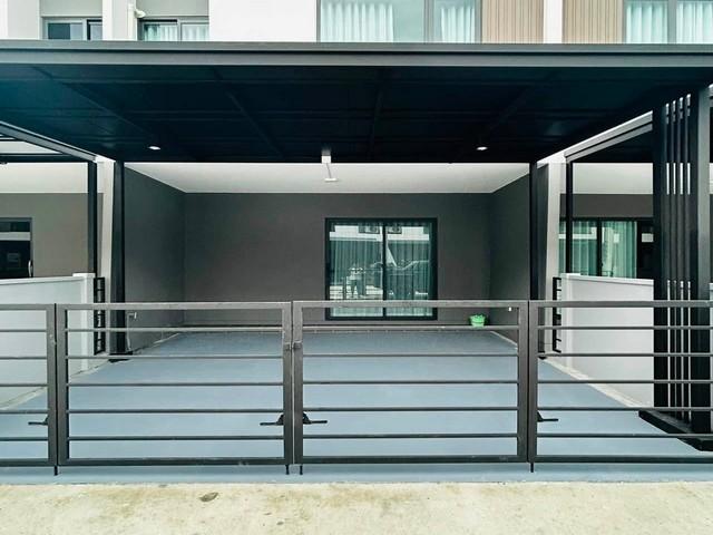 ให้เช่าทาวน์โฮม 2 ชั้น โครงการ Pleno สุขุมวิท-บางนา 3 ตกแต่งเฟอร์นิเจอร์ครบ พร้อมเข้าอยู่ ใกล้เมกะบางนาราคาเช่า 40,000 บาท / เดือน ( สัญญาขั้นต่ำ 1 ปี ประกัน 2 เดือน ล่วงหน้า 1 เดือน )ที่ตั้ง ถนนกาญจนาภิเษก ตำบลบางแก้ว อำเภอบางพลี จังหวัดสมุทรปราการติดต่อ : คุณภัสพงณ์ 0634098164Line : deedee23https://www.facebook.com/profile.php?id=61581484955548เนื้อที่ 18 ตารางวา พื้นที่ใช้สอย 110 ตารางเมตร จำนวน 2 ชั้น 3 ห้องนอน 2 ห้องน้ำ ที่จอ�