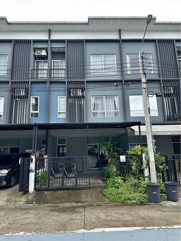 RTJ2307ให้เช่าทาวโฮม3ชั้น เลี้ยงสัตว์ได้ หมู่บ้านสัมมากร อเวนิวสุวรรณภูมิ ซอยพัฒนาชนบท3 ลาดกระบัง เนื้อที่ประมาณ  20 ตร.ว. พื้นที่ใช้สอยภายใน 176 ตารางเมตร 3 ห้องนอน · 4 ห้องน้ำ เครื่องปรับอากาศ 3ตัวcontact : คุณเจี๊ยบ 092-851-6969Line : Keti2522ราคาเช่าพักอาศัย  22,000/เดือนราคาเช่าทำออฟฟิศจดทะเบียน  25,500/เดือนสัญญาขั้นต่ำ 1ปี  มัดจำ1เดือน ประกัน2เดือน รวมค่าส่วนกลางแล้วที่ตั้งถนนพัฒนาชนบท 3 แขวงค�