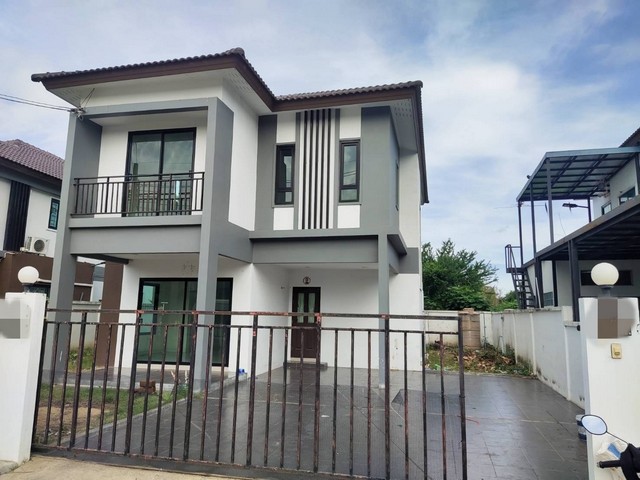 ขาย บ้านเดี่ยว โครงการฟอร์เรสด้า กรุงเทพมหานคร   ซอยนิมิตรใหม่ 40 ถนนนิมิตรใหม่ แขวงมีนบุรี เขตมีนบุรี กรุงเทพมหานคร  ราคา 4,230,000 บาท    รายละเอียดทรัพย์ -  เนื้อที่ 60 ตร.ว พื้นที่ใช้สอย 138 ตารางเมตร -  4 ห้องนอน 3 ห้องน้ำ  -  2 ที่จอดรถ  -  บ้านหันไปทางทิศ  พิกัดทรัพย์  :  https://maps.app.goo.gl/ytVUg7G9KNobsgwk8  สถานที่ใกล้เคียง   - โรงเรียนสารสาสน์วิเทศนิมิตใหม่  - เทสโก้ โลตัส บ้านฟ้าปิยรมย์ - วัดประชุมราษ