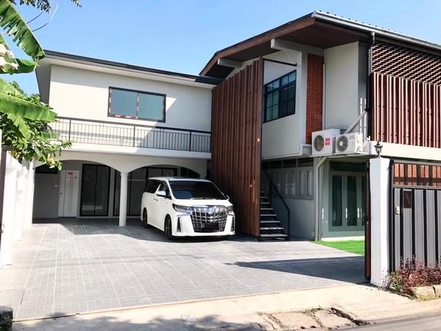 ให้เช่าบ้านเดี่ยว 2 ชั้น ซอยลาดพร้าว 35 ซอยสุภาพงษ์ ลาดพร้าว 41 ภาวนา ลาดพร้าว ตกแต่งสวยเฟอร์นิเจอร์ครบติดต่อ คุณช่อผกา โทร 0616198565 LINE 0616198565สำรอง LINE 0812523279 ส่งลิ้งก์ไว้ได้เลย- ให้เช่าบ้านเดี่ยว 2 ชั้น ซอยลาดพร้าว 35 ซอยสุภาพงษ์ ลาดพร้าว 41 ภาวนา ลาดพร้าว ตกแต่งสวยเฟอร์นิเจอร์ครบ- เนื้อที่ 100 ตารางวา- พื้นที่ใช้สอย 400 ตารางเมตร- 6 ห้องนอน 7 ห้องน้ำ- แยกห้องนอนแม่บ้านอีก 2 ห้อง- จอดรถไ