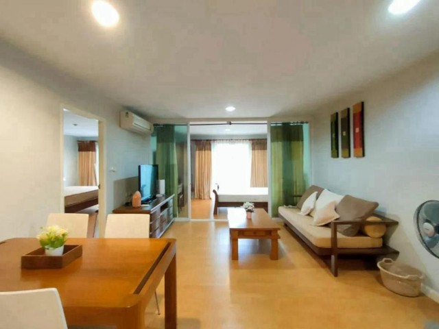 โซนนิมมาน ขายเพียง 6.8 ล้าน 85.87 ตรม. #Punna Residence 2 #Nimman คอนโดห้องใหญ่ #วิวดอยสุเทพ โปร่งสบาย ใจกลางเมืองเชียงใหม่ เดินทางสะดวก #ใกล้มช. แหล่งไลฟ์สไตล์ และร้านอาหารชื่อดัง เหมาะทั้งสำหรับอยู่อาศัยและลงทุนรายละเอียดห้องพื้นที่ 85.87 ตารางเมตรชั้น 32 ห้องนอน 2 ห้องน้ำอ่างอาบน้ำระเบียง 2 ด้าน* ทิศทางห้องดี แดดไม่ส่องเข้าภายในห้องตลอดทั้งปี ช่วยให้ห้องเย็นสบาย แสงแดดตกเฉพาะบร�