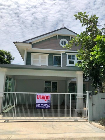 ขายด่วน!!!!ฟรีโอนบ้านเดี่ยว 2 ชั้น บ้านสวยสไตล์อังกฤษหมู่บ้านสีวลี อยุธยา 2 (เกาะเรียน)โครงการคุณภาพจาก Land & House**ราคานี้ไม่มีที่ไหนแล้วววว**ที่ตั้ง ต.เกาะเรียน อ.เมือง จ.อยุธยาทำเลดี เงียบสงบ เป็นส่วนตัว#รายละเอียดบ้าน • เนื้อที่ 60.2 ตร.ว. | พื้นที่ใช้สอย 160 ตร.ม. • 4 ห้องนอน | 3 ห้องน้ำ | 1 ห้องครัว | จอดรถได้ 2 คัน • ห้องรับแขกกว้าง  • แทงก์น้ำ + ปั๊มน้ำ • บ้านอายุ 7 ปี สภาพดี#ส่วนกล�