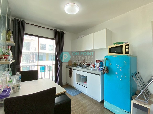 BS1065 ขาย บ้านเดี่ยว 3 ชั้น หรู Grand Bangkok Boulevard พระราม 9 ศรีนครินทร์ กรุงเทพกรีฑา ติด Wellington College ใกล้ MRT ศรีกรีฑา บ้านเดี่ยว 3 ชั้น รีโนเวทใหม่ พร้อมอยู่ติดต่อ Agent คุณบัว (Bua)Tel: 093-646-4597&nbsp;LINE ID: Bua093ลดราคาพิเศษจาก 35 ล้านบาท เหลือเพียง 26.5 ล้านบาทหรือเช่าเพียง 250000 บาทต่อเดือนขายด่วน บ้านเดี่ยวหรู 3 ชั้น โครงการ Grand Bangkok Boulevard พระราม 9 ศรีนครินทร์ กรุงเทพกรีฑา ทำเลศักยภาพ ติดโรงเรียนนานาชาติ Wellington College Bangkok สา�