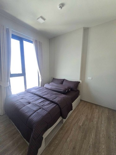 Dfc038 ให้เช่า พลัมคอนโด นิวเวสต์ Plum Condo New West 2 ห้องนอน 2 ห้องน้ำ  ชั้น 21 ติดเซ็นทรัลเวสเกต ใกล้ MRT ตลาดบางใหญ่ ที่ตั้ง: ติดเซ็นทรัลเวสต์เกต ริมถนนรัตนาธิเบศร์  ใกล้ MRT ตลาดบางใหญ่ MRT สามแยกบางใหญ่ ขนาด: 49 ตรม. 2 ห้องนอน 2 ห้องน้ำชั้น 21เงื่อนไขการเช่า>มัดจำ 2 เดือน จ่ายล่วงหน้า 1เดือน สัญญา 1 ปีค่ะ พร้อมเข้าอยู่ได้เลยค่ะสนใจชมทรัพย์ /สอบถามCALL : 0615659566 , 0927988789LINE : @differthailand (ซื้อ,เช่า)https://line.me/R/ti/p/@differthail