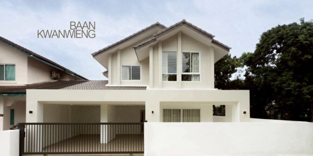 บ้านสวยสุดคุ้ม #ขายพร้อมผู้เช่า 4.59 ล้าน #บ้านขวัญเวียง2 #สันผักหวาน #หางดง บ้าน 2 ชั้น ตกแต่งใหม่ทั้งหลัง พร้อมเข้าอยู่ #ใกล้โรงเรียนนานาชาติชื่อดัง 8 แห่ง ซื้อวันนี้ พร้อมรับของแถมมากมายพื้นที่ใช้สอย: 230 ตร.ม. | ที่ดิน: 54.7 ตร.ว.4 ห้องนอน | 4 ห้องน้ำ2 ที่จอดรถเฟอร์นิเจอร์ & ของแถมชุดโซฟาห้องรับแขกชุดโต๊ะอาหาร 6 ที่นั่งเคาน์เตอร์ครัว + เตาแก๊สห้องนอนครบ 3 ห้องผ้าม่านทั้งห