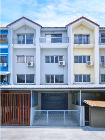 นครนายก อาคารพาณิชย์ให้เช่า 3 ชั้นครึ่ง 2-3นอน ม.ศรีนครินทรวิโรฒ องครักษ์ 890ม. 3 น้ำ 18 ตร.ว. 250 ตร.ม. 5,999-6,999B-M.พร้อมแอร์ และเครื่องใช้ไฟฟ้า เหมาะสำหรับพักอาศัย โฮมออฟฟิศ หรือเปิดกิจการ   ใกล้รพ.องครักษ์ 2.8 กม.ตลาด และหน่วยราชการ เดินทางสะดวก ติดถนนรังสิต-นครนายก ปทุมธานี ได้อย่างรวดเร็วNakhonNayok 3.5-story commercial building for rent 2-3bed Srinakharinwirot University Ongkharak 890m. 3 bath  18 sq.wa.  250 sq.m. Includes air conditioners and appliances. Suitable for residence home office or business. Close to Ongkharak Hospi