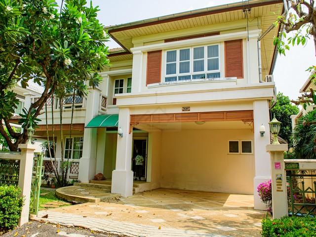 ให้เช่าบ้านเดี่ยว 2 ชั้น หมู่บ้านเพอร์เฟคเพลส รามคำแหง 164 (Perfect Place Ramkhamhaeng 164) ติดโรงเรียนนานาชาติร่วมฤดีราคาขาย 13,500,000 บาท ( โอนคนละครึ่ง )ราคาเช่า 50,000 บาท / เดือนที่ตั้ง ถนนรามคำแหง ซอยรามคำแหง 164 แขวงสะพานสูง เขตสะพานสูง กรุงเทพมหานคร 10240ติดต่อ : คุณภัสพงณ์ 0634098164Line : deedee23https://www.facebook.com/profile.php?id=61581484955548เนื้อที่ 90 ตารางวา จำนวน 2 ชั้น 3 ห้องนอน 3 ห้องน้ำมี 1 ห้องแม่บ้าน จอดรถ 2 คัน เฟอร์นิเจอร์พร้อ�