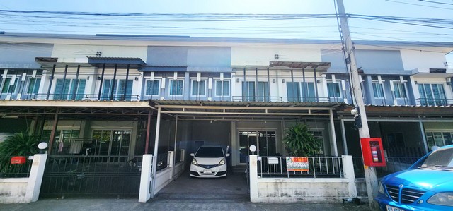 หมู่บ้านซิตี้โฮม 2 ถ.โรจนะ  ต.บ้านกรด อ.พระนครศรีอยุธยา จ.พระนครศรีอยุธยารหัสทรัพย์ :16609ประเภท :ทาวน์เฮ้าส์ / ทาวน์โฮมโครงการ :หมู่บ้านซิตี้โฮม 2 ถ.โรจนะ จ.พระนครศรีอยุธยาที่ตั้ง :ถ.โรจนะ ต.บ้านกรด อ.พระนครศรีอยุธยา จ.พระนครศรีอยุธยาโซน :ต่างจังหวัดเนื้อที่ :25.7 ตร.ว.พื้นที่ใช้สอย :99 ตร.ม.ขายทาวน์เฮ้าส์ 2 ชั้น เนื้อที่ 25.7 ตร.ว. 4 ห้องนอน 2 ห้องน้ำ 1 ห้องรับแขก 1 ห้องครัว ที่จอดรถ 2