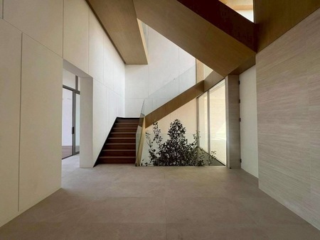 ให้เช่า Residential Home Office รัชดา 32#ใกล้MRTลาดพร้าว | ทำเลศักยภาพใจกลางเมือง เหมาะสำหรับบริษัท, คลินิกความงาม, Studio, Office ผู้บริหาร ราคาเช่า 350,000 บาท / เดือน#รายละเอียดทรัพย์ ประเภททรัพย์ : โฮมออฟฟิศ 4 ชั้น(รวมพื้นที่ชั้นลอย 2M และ 3M)ขนาดที่ดิน :  95.6 ตร.วาพื้นที่ใช้สอย :  901 ตารางเมตรจำนวนห้อง :  6 ห้องนอน 8 ห้องน้ำ(รวมห้องน้ำส่วนกลาง 2 ห้อง)- ห้องฟิตเนสส่วนตัว- ห้องทำงาน- ห้องอ่านหนังสือ- ห้องดูห�
