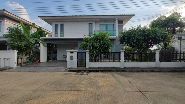 บ้านเดี่ยวเพอร์เฟคเพลส รัตนาธิเบศร์-สถานีไทรม้า หลังมุม ฟรีตกแต่งบิ้วอิน เฟอร์กว่า 1.6 ล้านรายละเอียด :VDO Youtube : https://youtu.be/NNSxqFVZDJU?si=ea6xLnGFBu2cVy1Zรูปเพิ่มเติม : https://shorturl.asia/qB4z3ติดต่อพี่เปี๊ยก Tel : 098.628.7956 เพอร์เฟค เพลส รัตนาธิเบศร์ - สถานีไทรม้า พิเศษ หลังมุม ตกแต่งบิ้วอิน เฟอร์นิเจอร์ เครื่องใช้ไฟฟ้า กว่า 1.6 ล้าน ทั้งหมด 10 ล้าน ลดเหลือ 8.7 ล้าน แนวคิด มิติใหม่ในการอยู่อาศัย ความลงตัว ระหว่าง Smart L