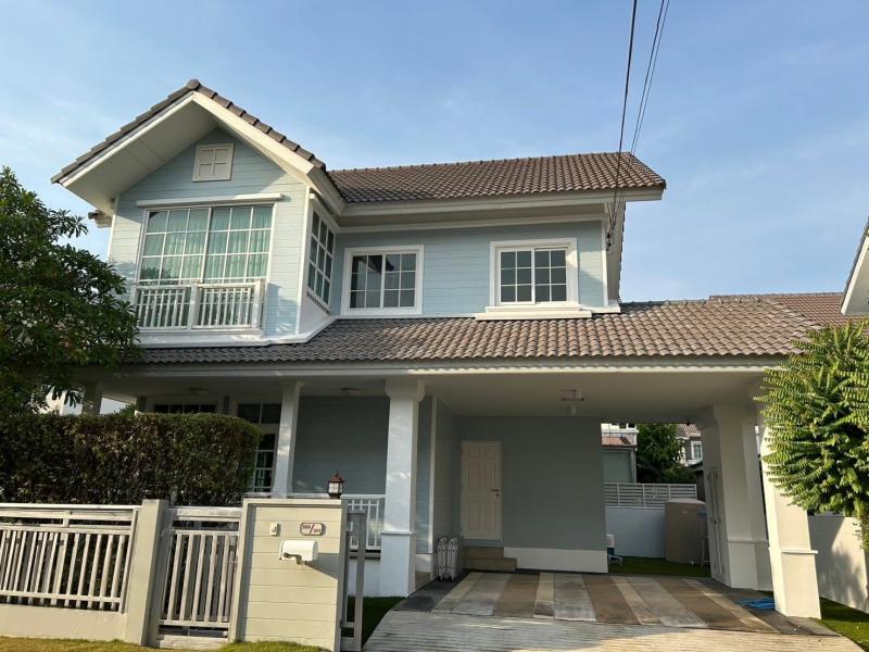 ให้เช่า #บ้านเดี่ยว หมู่บ้านบุราสิริ ปัญญาอินทรา ถนนเลียบคลองสอง#ใกล้แฟชั่นไอส์แลนด์ ราคาเช่า 55,000 บาท/เดือน#รายละเอียดประเภททรัพย์ : บ้านเดี่ยว 2 ชั้นหมู่บ้าน : บุราสิริ ปัญญาอินทราขนาด : 60 ตารางวาพื้นที่ใช้สอย : 165 ตรม.จำนวนห้อง : 3 ห้องนอน 3 ห้องน้ำ- 1 ห้องครัวไทย - 1 ห้องรับแขก ที่จอดรถ : 2 คันทิศบ้าน : ทิศใต้เฟอร์นิเจอร์/เครื่องใช้ไฟฟ้า : เฟอร์ครบ + แอร์ทุกห้องค่าส่วนกลา�