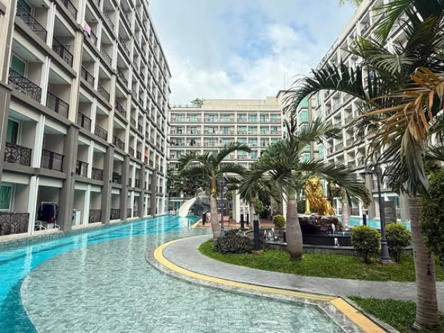 AOM 3018 คอนโดให้เช่า – Dusit Grand Park 2, จอมเทียน  ค่าเช่า: 15,000 บาท/เดือน เงินประกัน: 2 เดือน ชำระล่วงหน้า: ค่าเช่า 1 เดือนก่อนเข้าอยู่ สัญญาเช่า: 6 เดือน หรือ 1 ปี รายละเอียดห้อง1 ห้องนอนขนาด 34.33 ตร.ม.ชั้น 4 วิวสวนเฟอร์นิเจอร์ครบ พร้อมเข้าอยู่ สิ่งอำนวยความสะดวกสระว่ายน้ำฟิตเนสซาวน่าห้องอบไอน้ำระบบรักษาความปลอดภัย 24 ชั่วโมง ทำเลดี เดินทางสะดวกเดินถึงร้านอาหารและ 7-Eleven ได้ 5 นาที ถึงหา
