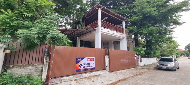 ขายบ้านเดี่ยว 2 ชั้น หมู่บ้านการ์เด้นลากูน่า ฉะเชิงเทรา (Garden Lagoona Chachoengsao) พร้อมที่ดิน เนื้อที่ 310.80  ตารางวา  แบบห้อง 3 ห้องนอน 3 ห้องน้ำ   ที่จอดรถ 3-4  ตัวบ้านติดทะเลสาบ อยู่หัวมุมไม่ติดกับใคร  สงบเป็นส่วนตัวมากๆ(รหัสทรัพย์ที่ : 60017) โครงการ : การ์เด้นลากูน่า ฉะเชิงเทรา (Garden Lagoona Chachoengsao)Google Map: https://maps.app.goo.gl/UJUvfM7FrzwAmuR4Aที่อยู่ : 4 187 ตำบล คลองหลวงแพ่ง อำเภอเมืองฉะเชิงเทรา ฉะเชิงเทรา 24000เนื้อที่ : 310.80 ต�