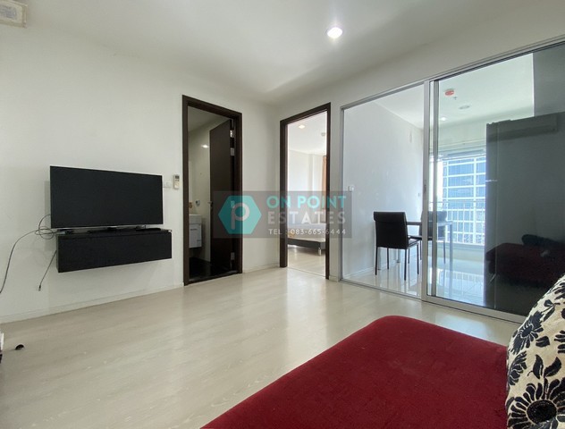 Rhythm Sathorn - Narathiwas (Agent Post)                        1 Bedroom 1 Bathroom for Rent** RENTAL PRICE : 22,000 Baht / month (1 Year Contract) **Listing ID : A2165Location : Naradhiwas Rajanagarindra RoadRoom Type : 1 Bedroom 1 BathroomRoom Size : 35.37 Sq.m.Function :- Fully Furnished- Gym / Swimming pool / Sauna- BTS Chong Nonsi (700 m./ 9 mins walking distance)ริธึ่ม สาธร-นราธิวาส ให้เช่า 1 ห้องนอน 1 ห้องน้ำ ** ราคาเช่า : 22,000 บาท ต่อเดือน (สัญญา 1 ปี) **Listing ID : A2165พื้นที่ : ถนน นราธิวาสราชนครินทร์ประเภท : 1 ห้องนอน 1 ห้องน้ำขนาด : 35.37 ตารางเมตรFunction :- ตกแต่งพร้อมอาศัย ฯ- ส่วนกลางประกอบด้วย ฟิตเนส / สระว่ายน้ำ / 