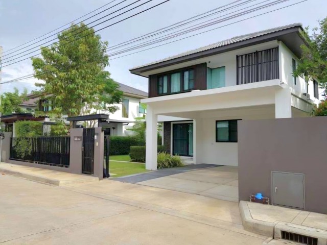 ให้เช่า หมู่บ้านมัณฑนา บางนา กม.7 ซอยราชวินิตบางแก้ว ใกล้เมกาบางนา 095-164-2956 PUI