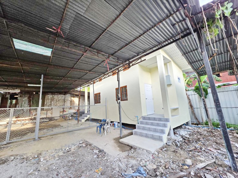 ทับช้าง สะพานสูง 7-11 BIG-C บ้านแฝด 1-2นอน 1-2น้ำ หมู่บ้านนักกีฬาแหลมทอง 300ม.  38-75 ตรว.  150-300 ตรม.