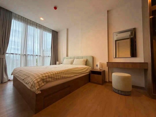 ให้เช่า 22,000 บาท/เดือน #MekinHaus Condo ห้อง #วิวดอยสุเทพ ใกล้ #CentralFestival #เฟอร์นิเจอร์และเครื่องใช้ไฟฟ้าครบ พร้อมเข้าอยู่ ทำเลสะดวก รายล้อมด้วยร้านอาหาร คาเฟ่ และสิ่งอำนวยความสะดวกครบครันรายละเอียดห้องขนาด 35 ตร.ม.ชั้น 31 ห้องนอน1 ห้องนั่งเล่น1 ห้องน้ำครัวเปิดค่าเช่า 22,000 บาท/เดือนสัญญาเช่า 1 ปีประกัน 2 เดือนค่าเช่าล่วงหน้า 1 เดือนจุดเด่นคอนโด Low Density ให้ความเป็นส่วนตัวมี 7-Eleven และคาเฟ