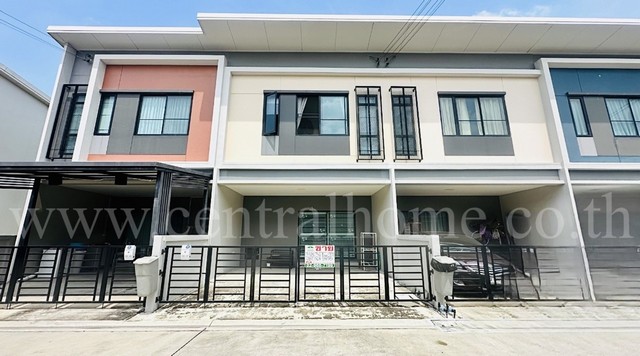 รหัสทรัพย์ : N0673ทาวน์โฮม สิริเพลส ราชพฤกษ์ - 346 บ้านสวยราคาถูกที่ตั้ง:&nbsp;ถนนราชพฤกษ์ - 346&nbsp;ตำบลบางคูวัด&nbsp;อำเภอเมืองปทุมธานี&nbsp;จังหวัดปทุมธานี&nbsp;12000รายละเอียดทรัพย์&nbsp;- ทาวน์โฮม 2 ชั้น&nbsp;ต้นโครงการ- เนื้อที่ 20.7&nbsp;ตารางวา&nbsp;พื้นที่ใช้สอย 133&nbsp;ตารางเมตร- 3 ห้องนอน 3&nbsp;ห้องน้ำ 1 ห้องรับแขก 1 ห้องครัว&nbsp;1 ห้องอเนกประสงค์ 2 จอดรถสิ่งอำนวยความสะดวกภายในโครงการ-&nbsp;ระบบรักษาความปลอดภ�