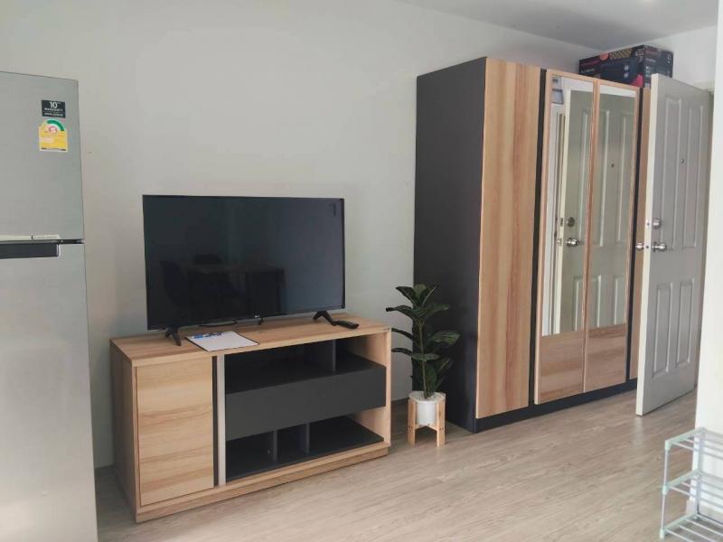 ให้เช่าคอนโด Regent Home Sukhumvit 97/1 (ใกล้ BTS บางจาก , ทางด่วน สุขุมวิท62 , หน้าปากซอยสุขุมวิท 97/1  มีตลาด ของขายเยอะ ร้านค้า ร้านอาหาร เซเว่นหน้าคอนโด) https://maps.app.goo.gl/WFh8EF9HX6NbVikHAห้องขนาด 28 ตรม. ชั้น 5 วิวโล่ง เฟอร์ครบ พร้อมเครื่องใช้ไฟฟ้า มีเครื่องซักผ้า ค่าเช่าเดือนละ 9,500 บาท ล่วงหน้า 1 ประกัน 2 สัญญาเช่า 1ปี===========สนใจ/นัดชม/สอบถาม ติดต่อ พัชรธร จอย (Ag)โทร 088-636-1662LINE ID: @theproperty999LINE ID: 0886361662WhatsApp +66886361662============รับฝากขาย และ 