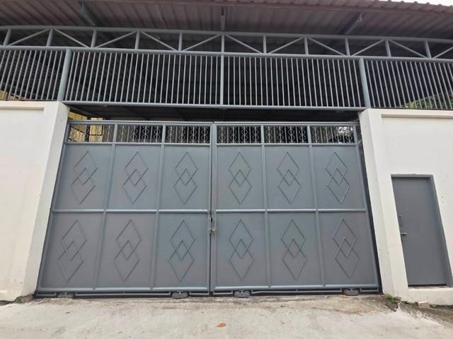 ให้เช่าโกดัง ออฟฟิศ 720 ตรม. บนเนื้อที่ 180 ตรว. พร้อมห้องพักคนงาน สุขุมวิท 101/1 วชิรธรรมสาธิต 55*** ราคาขาย 18 ล้านบาท *** ราคาเช่า 50,000 บาท /เดือนติดต่อ::  ชยา  โทร/ID Line:: 0942823961   Link Line:: https://line.me/ti/p/3xFA1An8Kcรหัส # JD783โกดัง ออฟฟิศ พร้อมห้องพักคนงาน สุขุมวิท 101/1 วชิรธรรมสาธิต 55• ที่ดิน 180 ตารางวา • พื้นที่ใช้สอย 720 ตารางเมตร ขนาด 18 × 40 เมตร• ที่จอดรถ 6-7 คัน พร้อมหลังคา• ชั้น 1 : พื้นที่โกดัง, ออฟฟิศ 2 ห้อง+ห้องเก็บข�