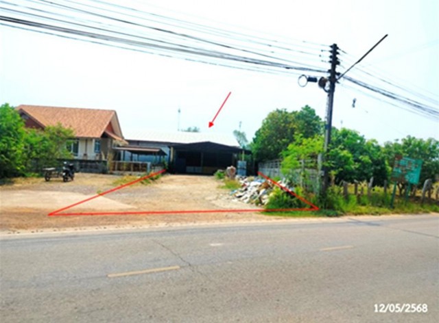ขาย บ้านเดี่ยว/ทาวน์เฮ้าส์/คอนโด โกดัง นครพนม  ถนน สายบ้านข่า-บ้านปากยาม(นพ.4046) ตำบล บ้านข่า อำเภอ ศรีสงคราม จังหวัด นครพนม  ราคา   3,191,000    บาท  (ราคาต่อรองได้)  รายละเอียดทรัพย์ -  เนื้อที่ 381.00  ตารางวา  พื้นที่ใช้สอย 620 ตร.ม  พิกัดทรัพย์ : https://maps.app.goo.gl/BP8vLnJuirKQmTAw6  สถานที่ใกล้เคียง   -โรงเรียนบ้านข่าพิทยาคม -โรงเรียนบ้านหนองดุด วิทยาเขตสวนป่า  รหัสทรัพย์ (Code ID)  : PKK-26-12-01328   สอบถามเพิ่มเติม / นัด�