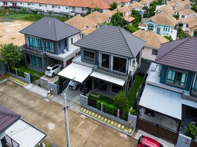 คุ้มกว่าซื้อบ้านใหม่! บ้านเดี่ยว 2 ชั้น หมู่บ้านเวนิว ไอดี เวสต์เกต ทำเลบางใหญ่ พร้อมเข้าอยู่.TPI-3361.ที่ตั้งโครงการ เวนิว ไอดี เวสต์เกต72 ถ.เลียบคลองบางไทร ตำบลบางแม่นาง อำเภอบางใหญ่ จังหวัดนนทบุรี 11140https://maps.app.goo.gl/W5TQVEM98NxhWvMA7.รายละเอียดทรัพย์✅ บ้านเดี่ยว 2 ชั้น ในโครงการ เวนิว ไอดี เวสต์เกต✅ เนื้อที่ 56.8 ตารางวา✅ พื้นที่ใช้สอย 213 ตารางเมตร✅ 4 ห้องนอน 3 ห้องน้ำ✅ ตกแต่งพร้อมเข้าอย