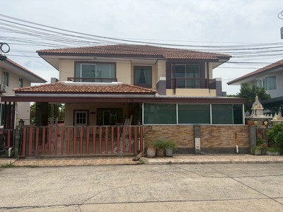 อยากได้บ้านเงียบๆ แต่เข้าเมืองง่าย? ขายบ้านเดี่ยว 62ตรว.พื้นที่ใช้สอย 210ตรม. การ์เด้นวิลล่า วอเตอร์ฟร้อนท์ พร้อมเข้าอยู่ได้ทันทีเเถมเเอร์เฟอร์ทั้งหลัง ทำเลลาดสวาย ใกล้สิ่งอำนวยความสะดวก .TPI-3374.ที่อยู่: วอเตอร์ฟร้อน ซอย หมู่บ้านการ์เด้นวิลล่า ตำบล ลาดสวาย อำเภอลำลูกกา ปทุมธานี 12150https://maps.app.goo.gl/3vk1gRcLmP9KoDDd7.รายละเอียด  ✅ บ้านเดี่ยว 2 ชั้น  ที่ดิน เนื้อที่ 62 ตร.ว. ✅ พื้นที่ใช้สอ�