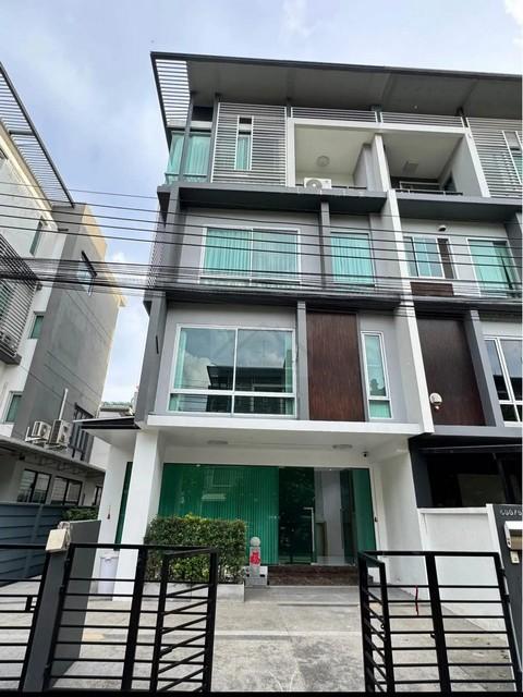 ให้เช่าออฟฟิศ 4 ชั้น 500 ตร.ม. โครงการ บี สแควร์ พระราม 9 เหม่งจ๋าย ซอยสหการประมูล
