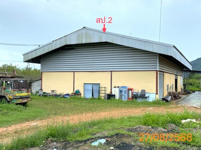 ขาย บ้านเดี่ยว/ทาวน์เฮ้าส์/คอนโด โกดัง พังงา  ถนน สายบ้านท่าดินแดง ตำบล ท้ายเหมือง อำเภอ ท้ายเหมือง จังหวัด พังงา  ราคา  18,498,000   บาท  ( ราคาต่อรองได้ )  รายละเอียดทรัพย์ -  เนื้อที่ 11-0-0.00 ไร่  พื้นที่ใช้สอย 680 ตร.ม -  1 ที่จอดรถ  -  บ้านหันไปทางทิศตะวันตกเฉียงใต้  พิกัดทรัพย์ : https://maps.app.goo.gl/sHC1oqRrJ4U9a57R6  สถานที่ใกล้เคียง   -มหาวิทยาลัยรามคำแหง จังหวัดพังงา -โรงเรียนชาวไทยใหม่  รหัสทรัพย์ (Code ID)  