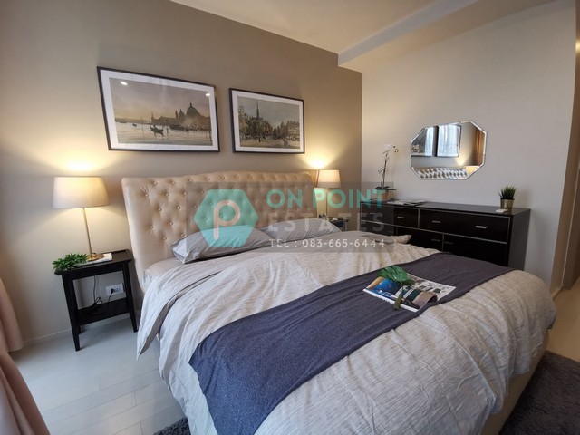 Noble Ploenchit (Agent Post)                        1 Bedrooms 1 Bathrooms For Rent ** RENTAL PRICE : 56,000 Baht / month (1 Year Contract ) **Listing ID : A2897Location : Ploenchit RoadRoom Type : 1 Bedrooms 1 Bathrooms Room Size : 59 Sq.m.Function :- Fully Furnished- Gym / Swimming pool / Sauna- BTS Phloen Chitโนเบิล เพลินจิต ให้เช่า 1 ห้องนอน 1 ห้องน้ำ ** ราคาเช่า : 56,000 บาท ต่อเดือน (สัญญา 1 ปี) **Listing ID : A2897พื้นที่ : ถนน เพลินจิตประเภท : 1 ห้องนอน 1 ห้องน้ำขนาด : 59 ตารางเมตรFunction :- ตกแต่งพร้อมอาศัย ฯ- ส่วนกลางประกอบด้วย ฟิตเนส / สระว่ายน้ำ / ซาวน่า ฯ- BTS เพลินจิตContactJanyanan (Pang)Tel / WhatsApp : +66 (0) 95-663-2