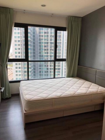 The Base Park West beautiful view comfortable 19th floor BTS Onnut***Property sales/rental services and consultation available. Contact us anytime.***For more details, photos, or to schedule a viewing:Contact: Ekachai (Aui)Tel. 089-799-5598Line ID: @auiauiaui001 (Add @ at the beginning)Room Type: 1 Bedroom, 1 BathroomSize: 30 sq m, 19th FloorNew, clean, beautifully decorated, ready to move in.Details--------------------------------------------------------------Rental Price: 13,000 THB per month--------------------------------------------------------------*Nearby Landmarks (Information from Google Map)2. Tesco Lotus3. BTS On Nut4. Habito5. Century Mall6. BTS On Nut--------------------------------------------------------------Rental Conditions1-year lease agreement1 month advance rent, 2 months security deposit.