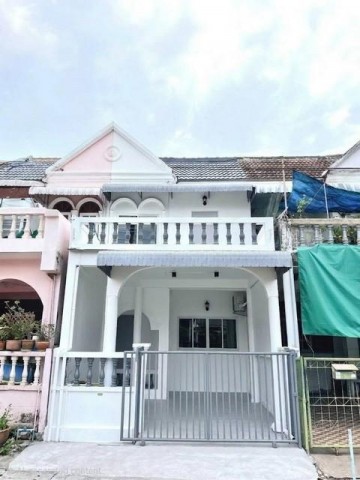ให้เช่าทาวน์โฮม 2 ชั้น 3 ห้องนอน ซอยวชิรธรรม 57, อ่อนนุช 44, สุขุมวิท 101-1, อุดมสุข 51 รีโนเวท พร้อมเข้าอยู่ติดต่อ:: ชยา โทร/ID Line:: 0942823961Link Line:: https://line.me/ti/p/3xFA1An8Kcรหัส# T26-1092ทาวน์โฮม 2 ชั้น ซอยวชิรธรรม 57 , อ่อนนุช 44, สุขุมวิท 101-1, อุดมสุข 51 รีโนเวท พร้อมเข้าอยู่​• เนื้อที่ 24 ตร.ว.​• 3 ห้องนอน​• 2 ห้องน้ำ​• 1 ห้องครัว 1 ที่จอดรถใต้หลังคา​• บ้านพร้อมเข้าอยู่​• ทำเลที่ตั้ง เดินทางสะดวกติดทั้ง bts และ mrt ใกล้ต�