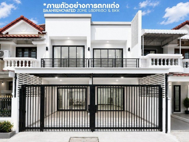 ขายทาวเฮ้าส์ 2 ชั้น 30 ตรว. 4 ห้องนอน ลาดพร้าว 41 รีโนเวทใหม่ทั้งหลัง ใกล้รถไฟฟ้าสถานีภาวนา เพียง 200 เมตร **กำลังรีโนเวท พร้อมจับจองแล้ว*** ราคาสุดพิเศษจองก่อนบ้านเสร็จเพียง 7.99 ล้านบาท( หลังบ้านเสร็จราคา 8.99 ล้านบาท )ติดต่อ::  ชยา โทร/ID Line:: 0942823961   Link Line:: https://line.me/ti/p/3xFA1An8Kcรหัส# T26-1104ทาวเฮ้าส์ 2 ชั้น ซอยลาดพร้าว 41/1 ใกล้รถไฟฟ้าสถานีภาวนา เพียง 200 เมตร • เนื้อที่ 30 ตารางวา• 4 ห้องนอน• 2 ห้องน้ำ• 1 โถง