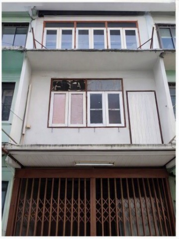 โฮมออฟฟิศ หรือสำนักงานใกล้สำนักงานเขตสาทร 350 ม.จันทร์22-26 ทาวน์โฮม 3 ชั้น 3นอน 2น้ำ และแม็คโคร ฟู้ดเซอร์วิส ถนนจันทน์  30 ตร.ว.  220 ตร.ม. ทำเลใจกลางสาทร เหมาะสำหรับอยู่อาศัยChan22-26 Townhome with 3 floors, 3 bedrooms, and 2 bathrooms 350m Sathorn District Makro Food Service Chan Road. 30sq.wah 220sq.m. prime location in Sathorn suitable for residence, home office, or business.ถนนจันทน์ แขวงทุ่งวัดดอน เขตสาทร กรุงเทพมหานครขนาด 30 ตร.ว. พื้นที่ใช้สอย 220 ตร.ม.Size 30 sq.wah with 220 sq.m. usable areaทาวน์โฮม 3 ชั้น ออกแบบโปร่งโล่งส�