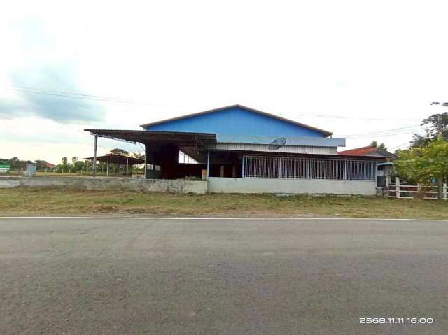 ขาย บ้านเดี่ยว/ทาวน์เฮ้าส์/คอนโด โกดัง มหาสารคาม  ถนน ทางหลวงชนบทสายบ้านอีเม้ง-บ้านโนนยาง (มค.3041) ตำบล ราษฎร์พัฒนา อำเภอ พยัคฆภูมิพิสัย จังหวัด มหาสารคาม  ราคาโปรโมชั่น    9,093,000  บาท    ลดจาก  11,888,000   บาท ราคาโปรโมชั่นตั้งแต่วันที่ 1 กรกฎาคม 2569 – 30 กันยายน 2569  รายละเอียดทรัพย์ -  เนื้อที่ 4-3-19.00 ไร่  พื้นที่ใช้สอย 2,465.50 -  บ้านหันไปทางทิศ ออก  พิกัดทรัพย์ : https://maps.app.goo.gl/4gW1pvNy3eE1hYtj7  สถานที่ใกล้เคี�