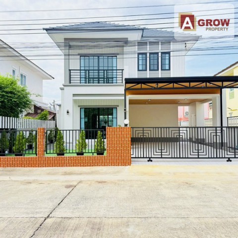 หมู่บ้านราชพฤกษ์ หทัยราษฎร์ ถนนเมน พื้นที่เยอะ ทำเลดี ตกแต่งครบพร้อมเข้าอยู่ที่ตั้ง : ถนนหทัยราษฎร์ แขวงบางชัน เขตคลองสามวา กรุงเทพมหานครรหัสทรัพย์ : AGH00589ราคาขาย : 5,290,000 บาท**ฟรีโอน**รายละเอียดทรัพย์ :- บ้านเดี่ยว 2 ชั้น- เนื้อที่ 53.2 ตรว.- 4 ห้องนอน- 3 ห้องน้ำ- 1 ห้องครัว- 1 ห้องโถง- 2 จอดในบ้าน- บ้านหันหน้าทิศเหนือ- ค่าส่วนกลาง 1,000 บาท/เดือนจุดเด่น :- ถนนเมน พื้นที่เยอะ ทำเลดี ตกแ